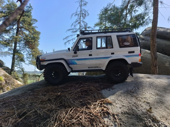 RC auto RGT Rescuer 1:10